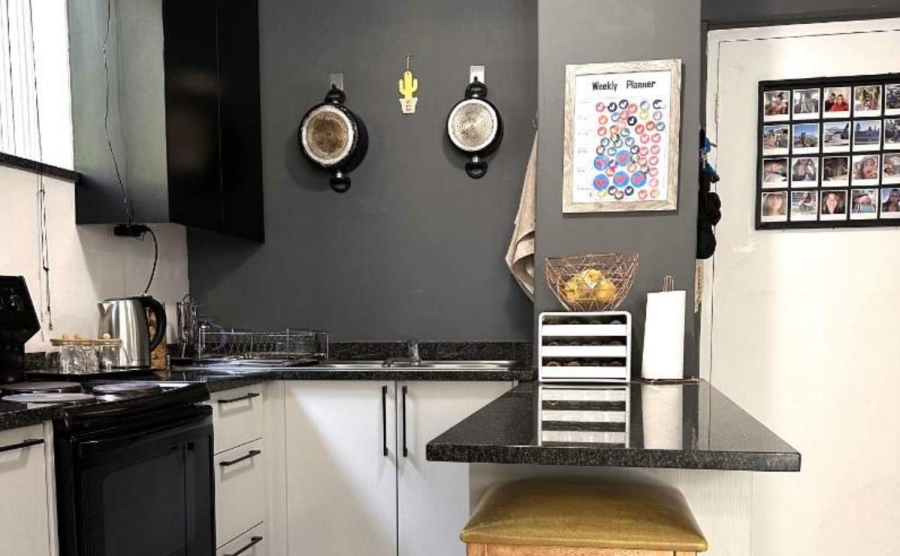 To Let 0 Bedroom Property for Rent in Sea Point Western Cape